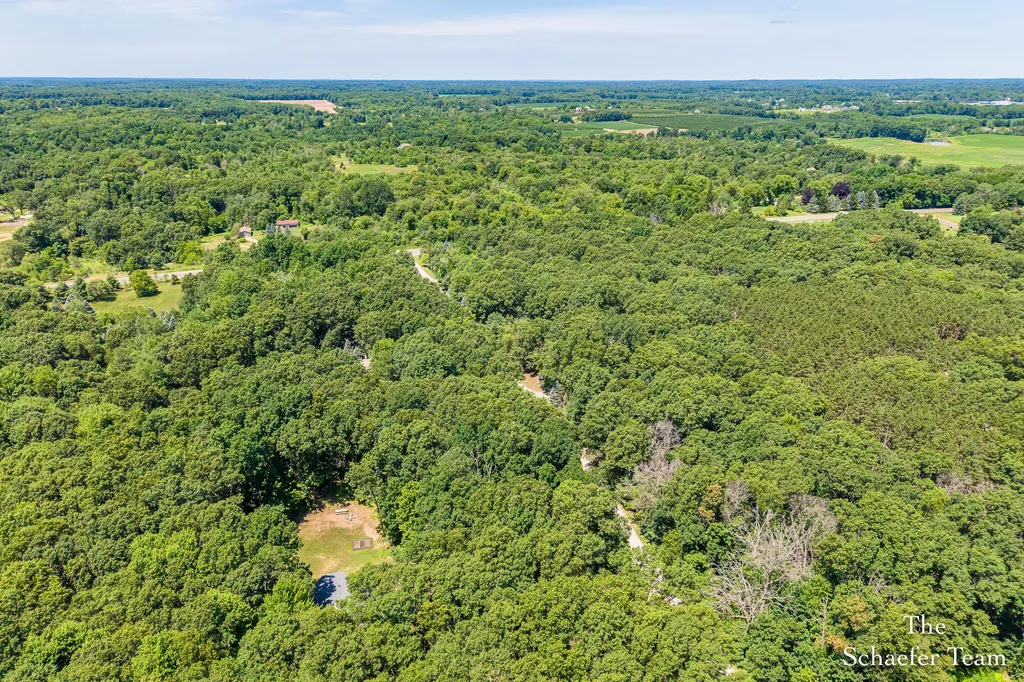 12934 Hillcrest Drive NE Vergennes Township MI 49331