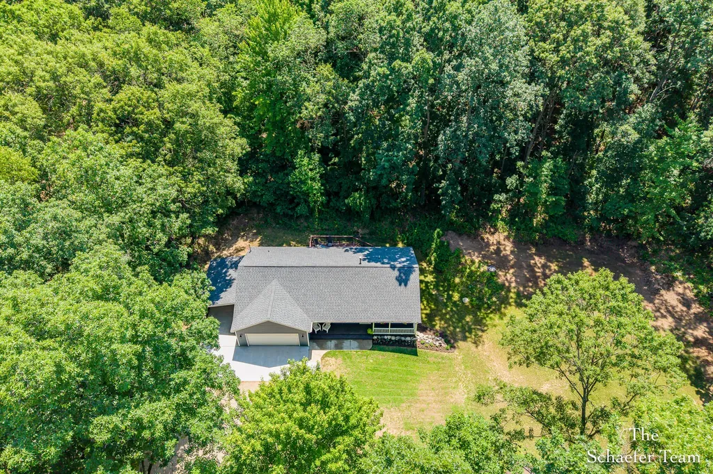 12934 Hillcrest Drive NE Vergennes Township MI 49331