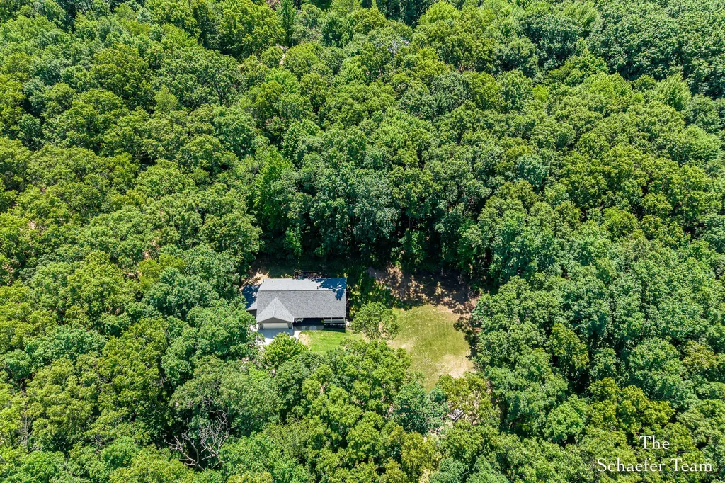 12934 Hillcrest Drive NE Vergennes Township MI 49331