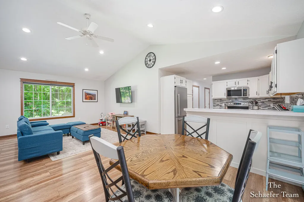 12934 Hillcrest Drive NE Vergennes Township MI 49331