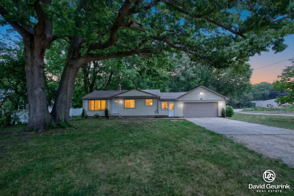 19 N Division Avenue Holland Charter Township MI 49424