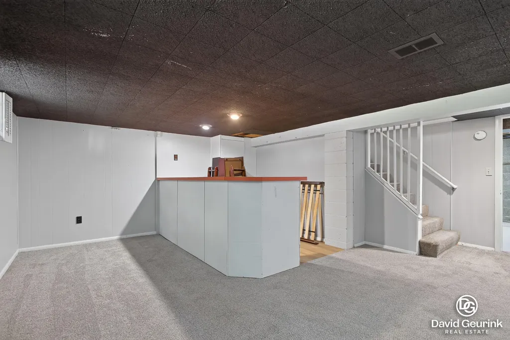 19 N Division Avenue Holland Charter Township MI 49424
