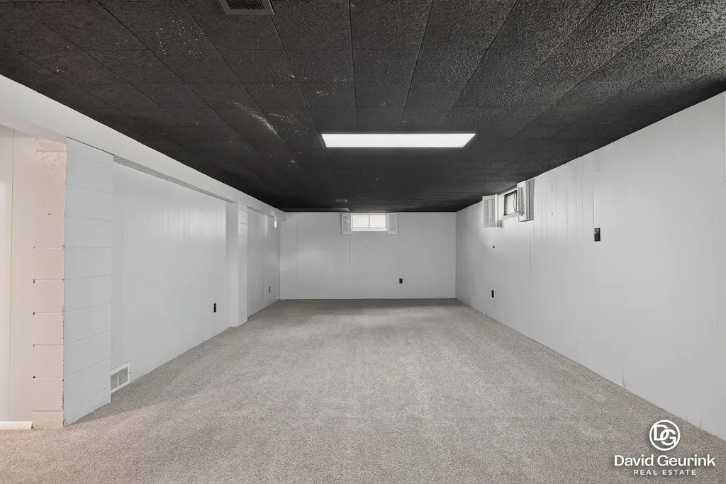19 N Division Avenue Holland Charter Township MI 49424
