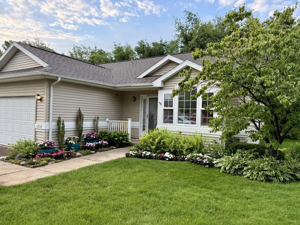 2034 Quail Cove Drive Oshtemo Charter Township MI 49009