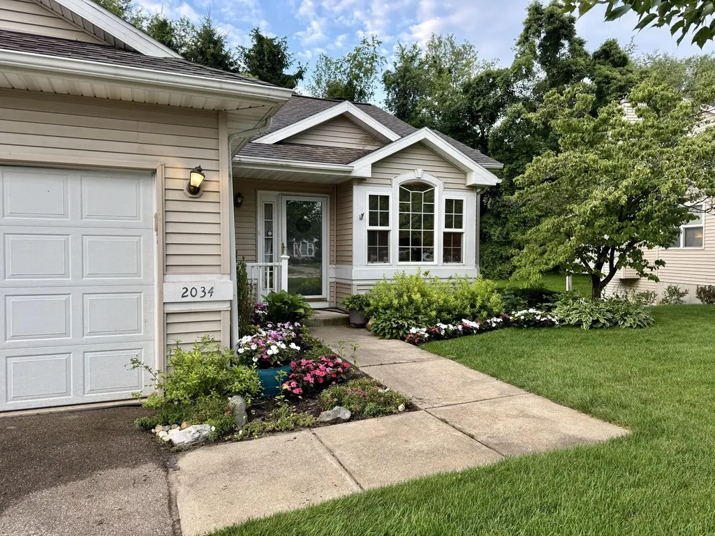 2034 Quail Cove Drive Oshtemo Charter Township MI 49009