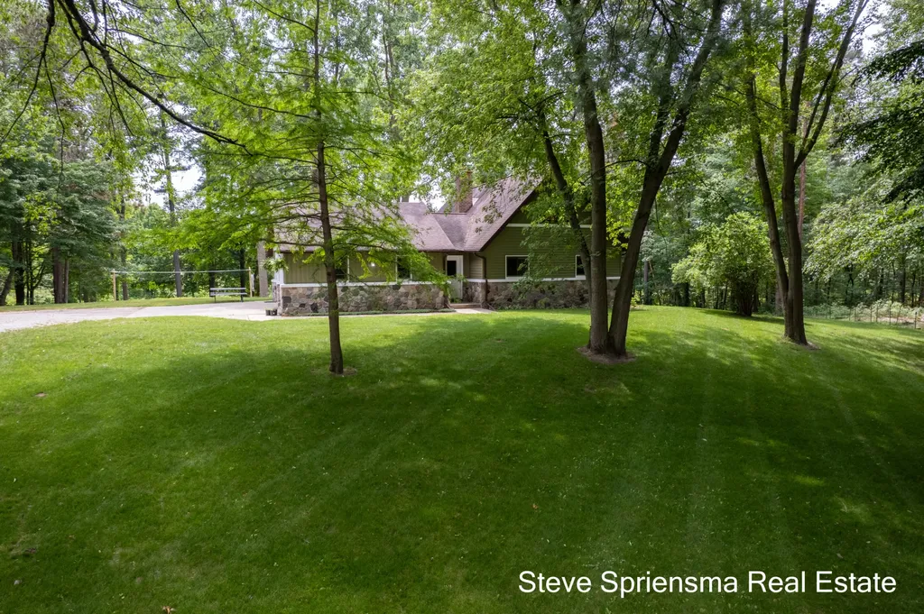 11774 84th Avenue Allendale Charter Township MI 49401
