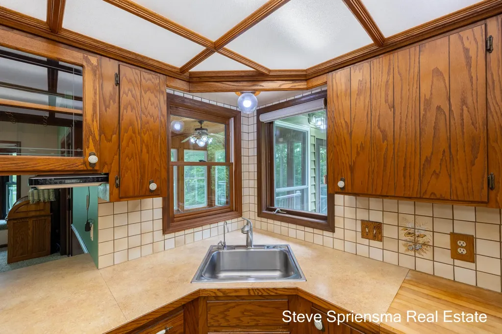 11774 84th Avenue Allendale Charter Township MI 49401