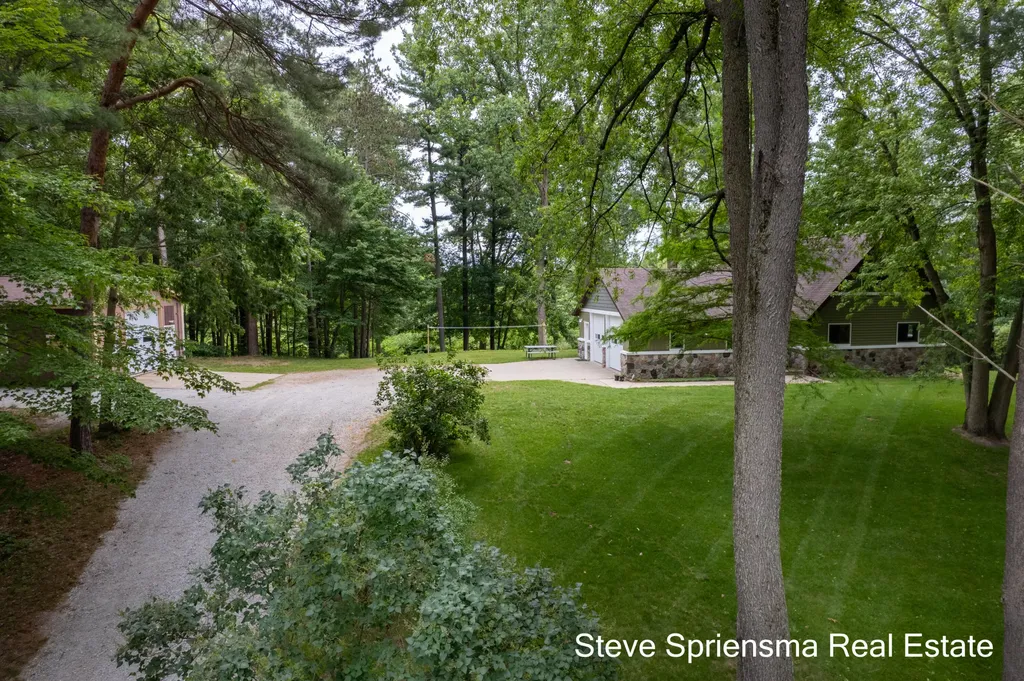 11774 84th Avenue Allendale Charter Township MI 49401