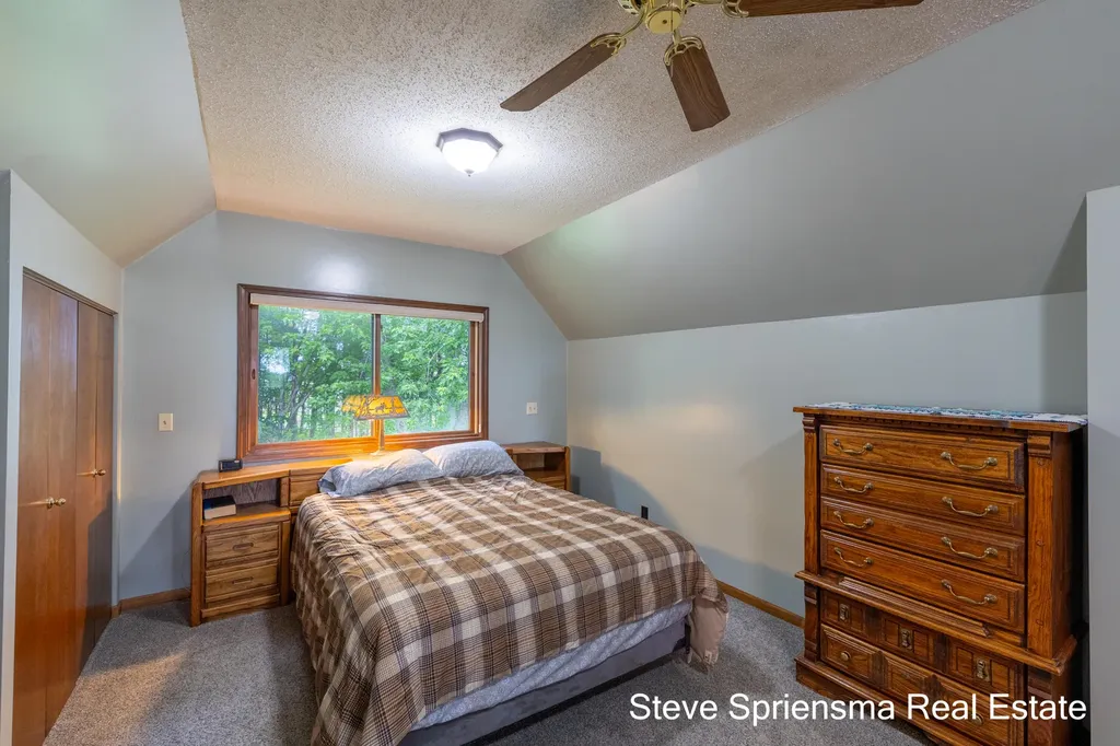 11774 84th Avenue Allendale Charter Township MI 49401