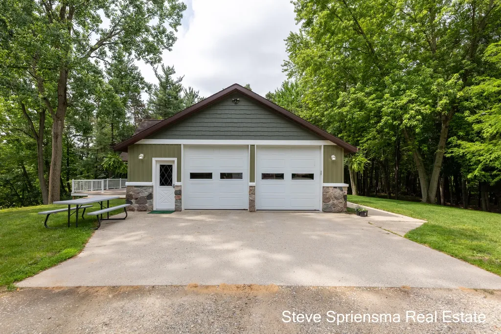 11774 84th Avenue Allendale Charter Township MI 49401