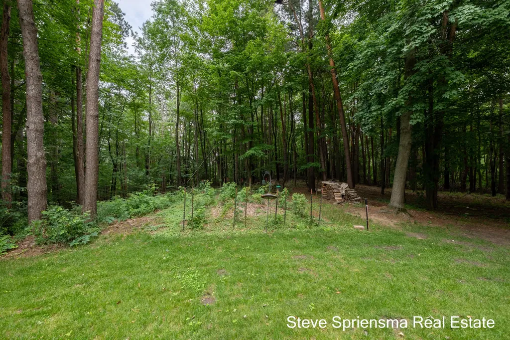 11774 84th Avenue Allendale Charter Township MI 49401
