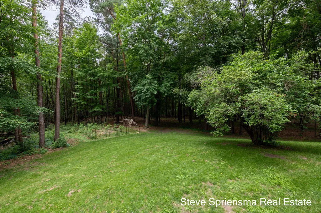 11774 84th Avenue Allendale Charter Township MI 49401