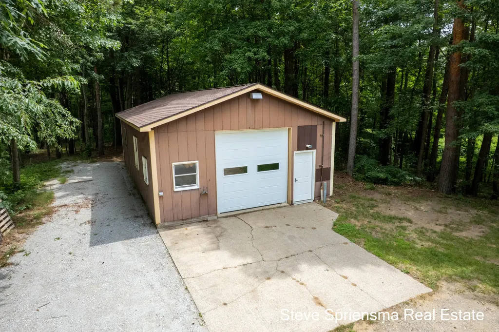 11774 84th Avenue Allendale Charter Township MI 49401
