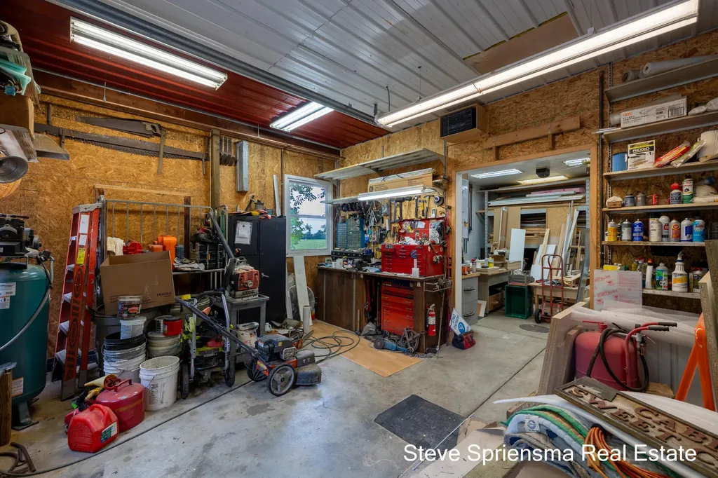 11774 84th Avenue Allendale Charter Township MI 49401