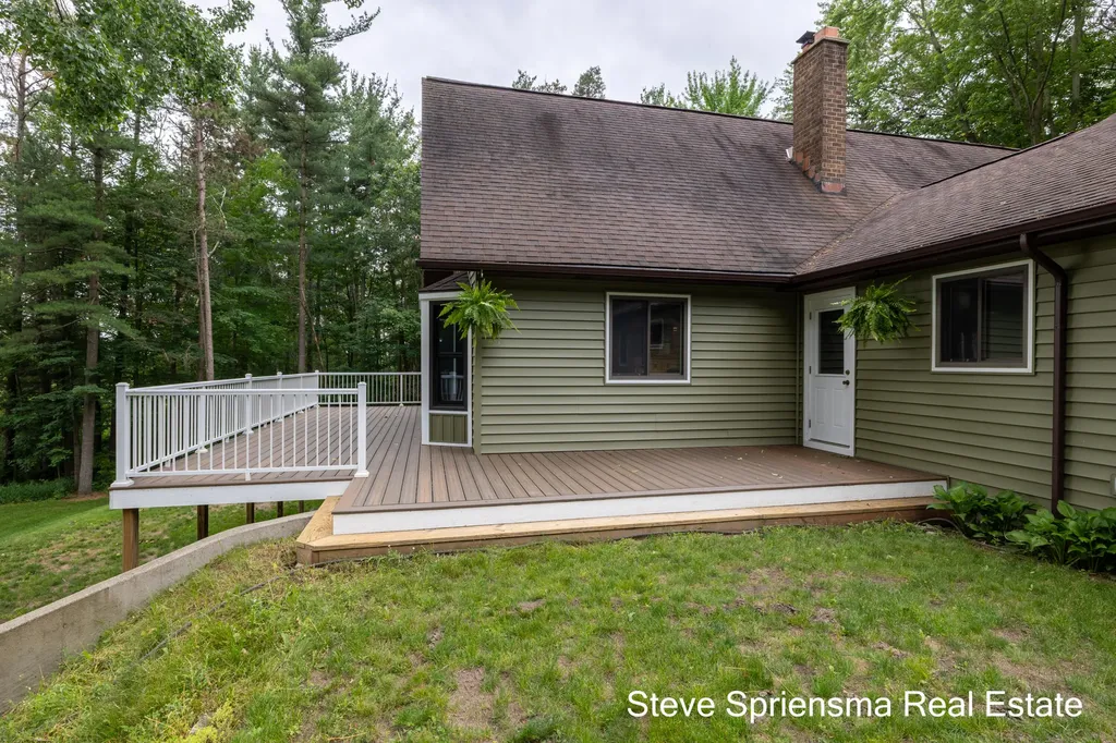 11774 84th Avenue Allendale Charter Township MI 49401