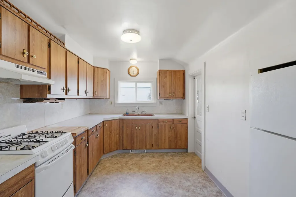 110 E Summit Street Greenville City MI 48838