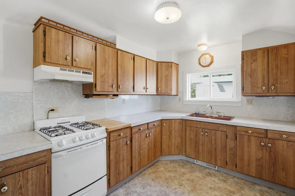 110 E Summit Street Greenville City MI 48838