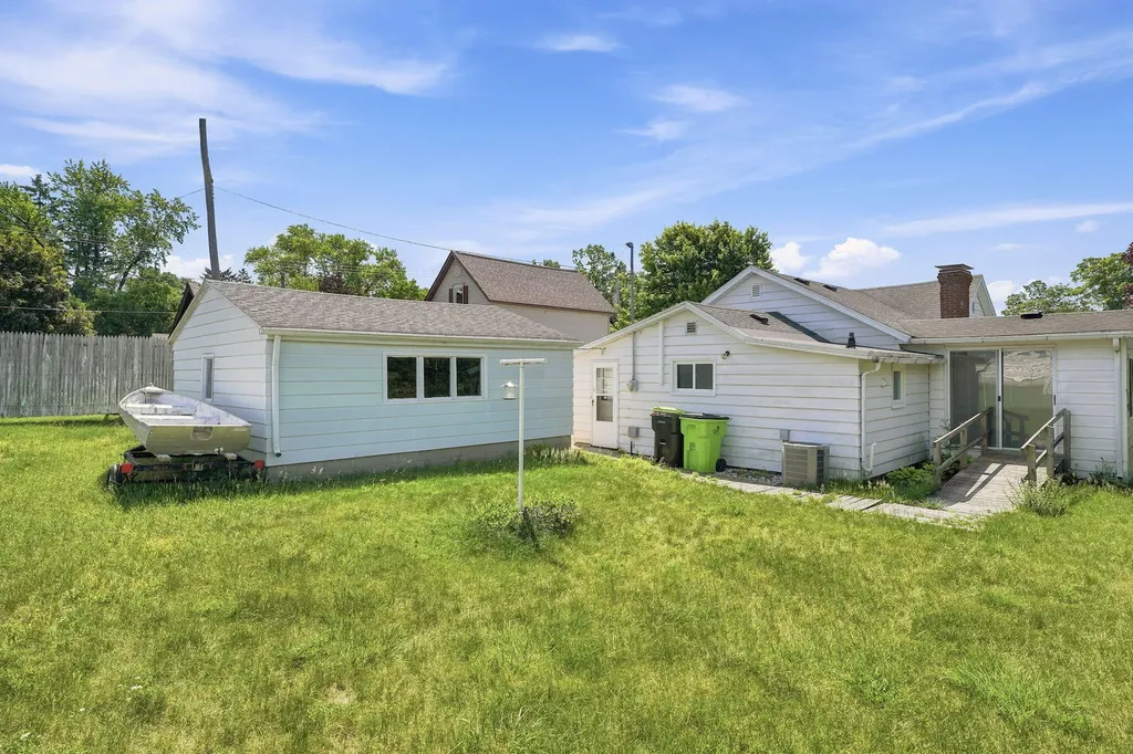 110 E Summit Street Greenville City MI 48838