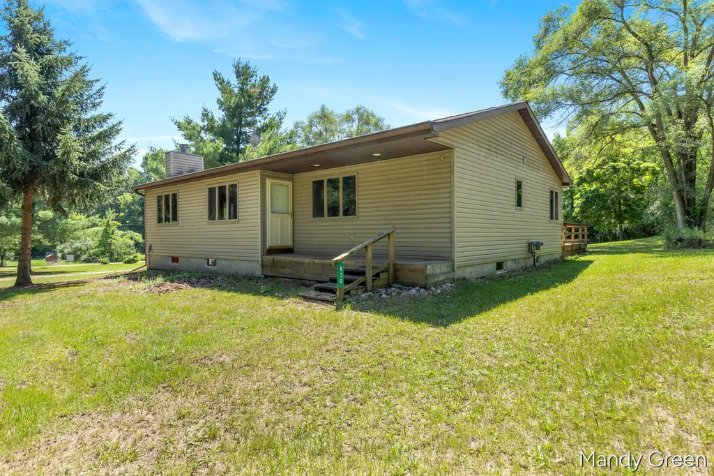 830 S Senator Road Evergreen Township MI 48818