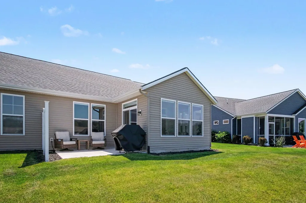 2929 Isle Grand Drive NE Plainfield Charter Township MI 49306