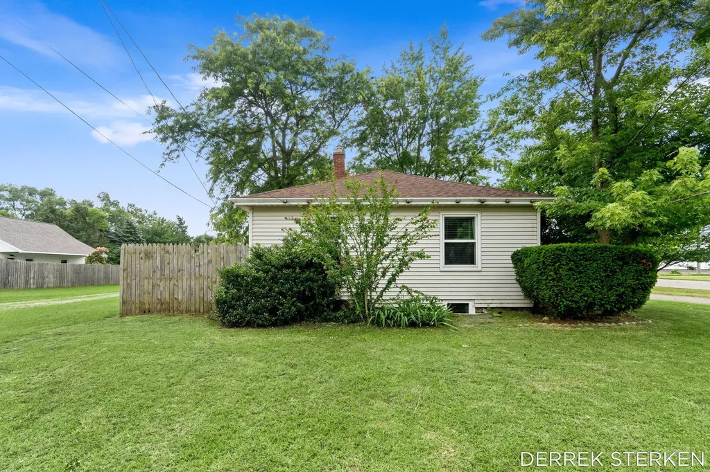 205 N Franklin Street Holland Charter Township MI 49464