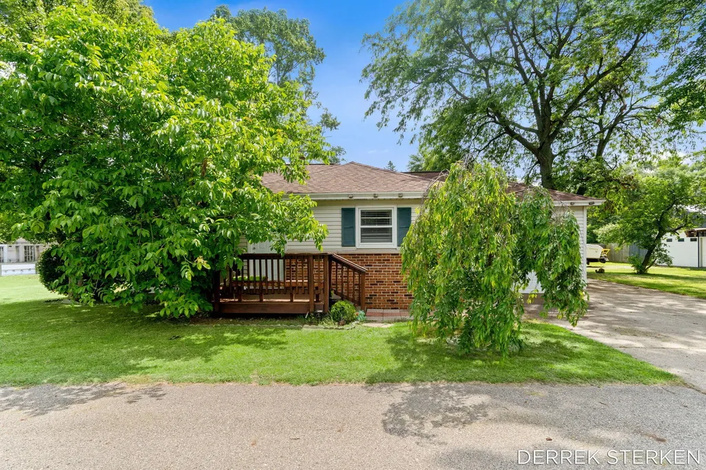 205 N Franklin Street Holland Charter Township MI 49464