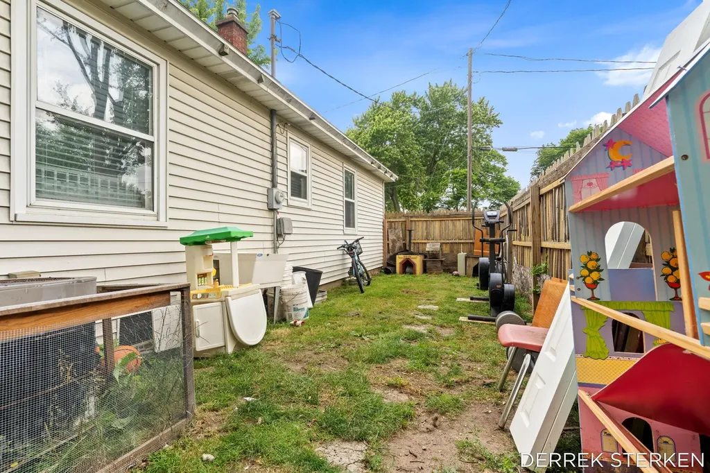 205 N Franklin Street Holland Charter Township MI 49464