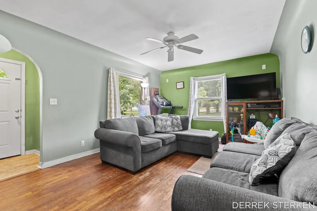 205 N Franklin Street Holland Charter Township MI 49464