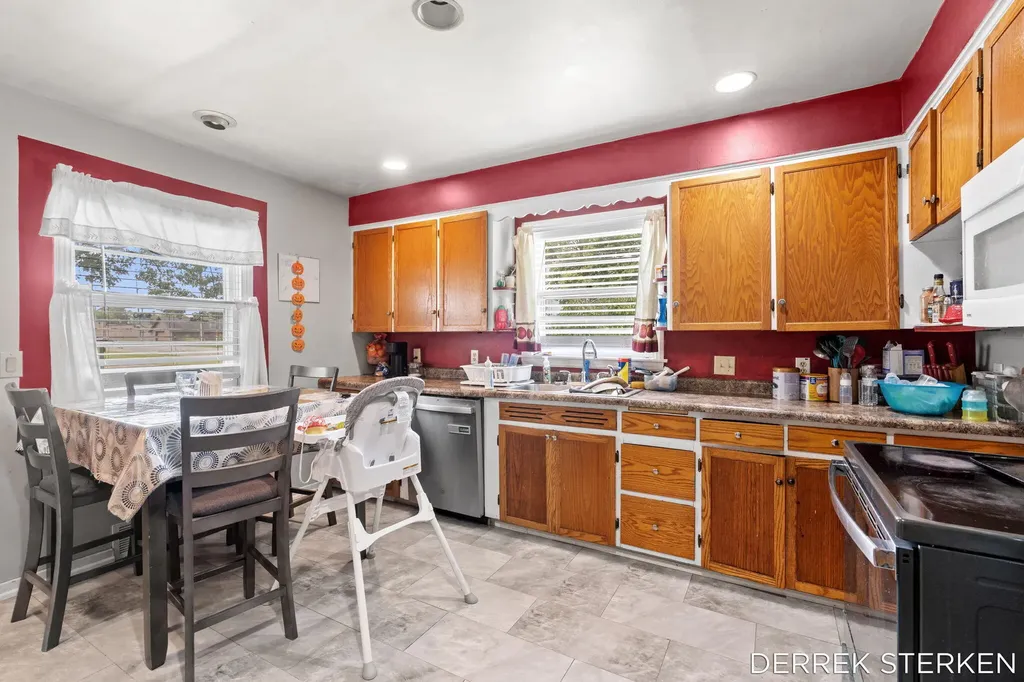 205 N Franklin Street Holland Charter Township MI 49464