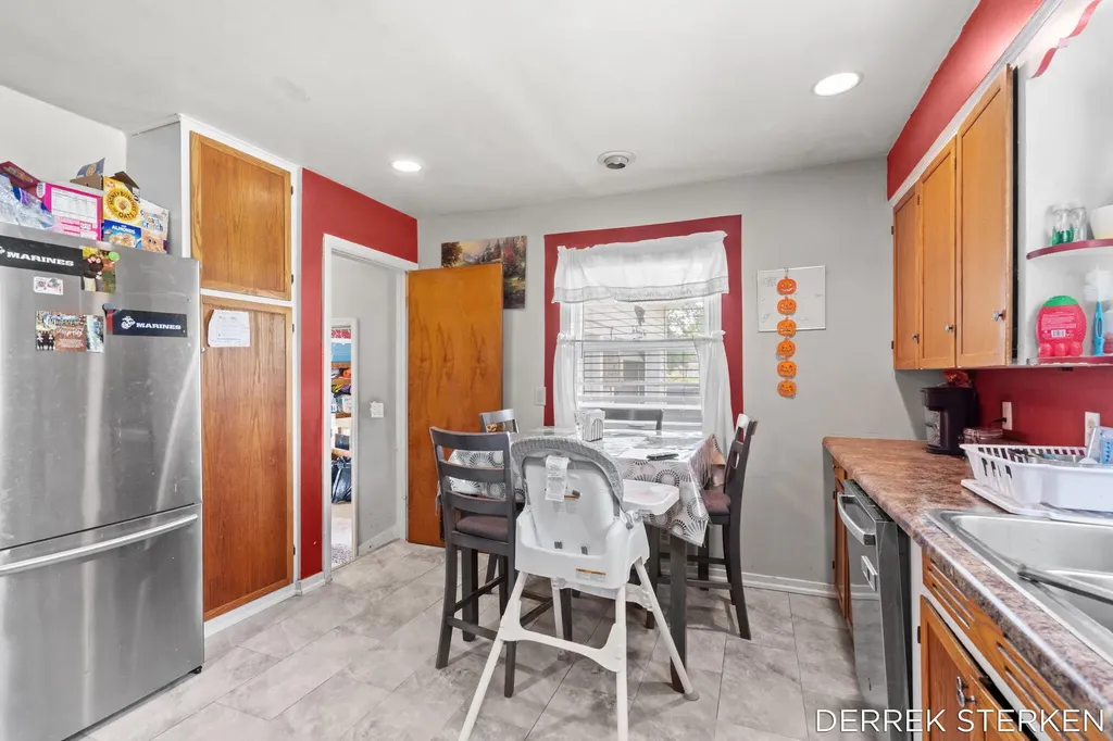 205 N Franklin Street Holland Charter Township MI 49464