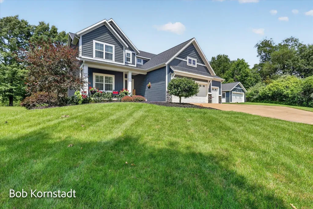 8059 Buttrick Ridge Trail SE Caledonia Township MI 49302