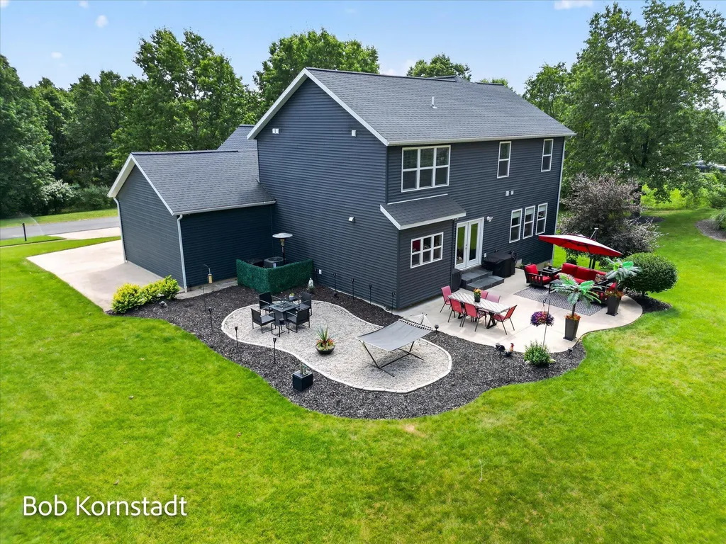 8059 Buttrick Ridge Trail SE Caledonia Township MI 49302