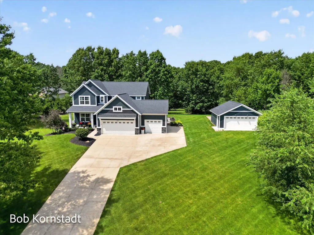 8059 Buttrick Ridge Trail SE Caledonia Township MI 49302