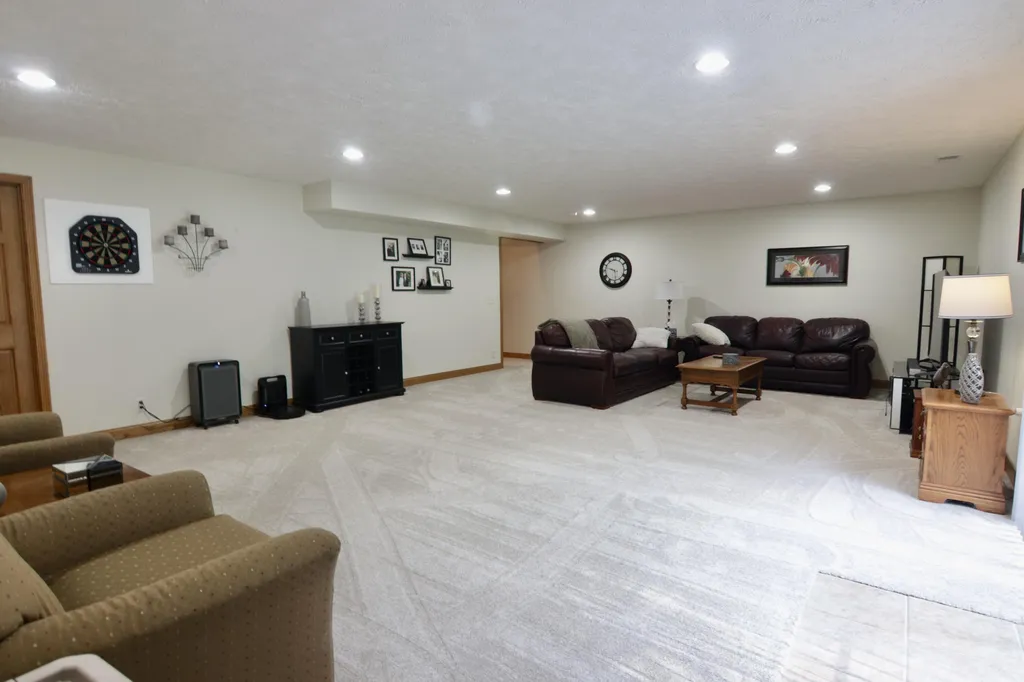 6829 Wintergreen Drive Fruitport Charter Township MI 49415