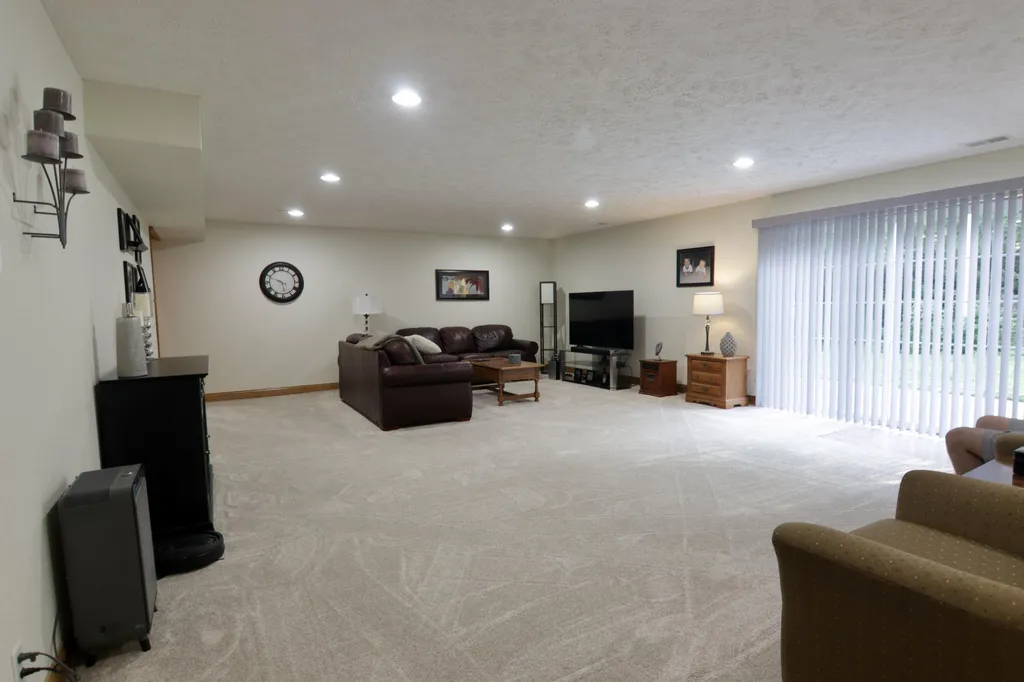 6829 Wintergreen Drive Fruitport Charter Township MI 49415