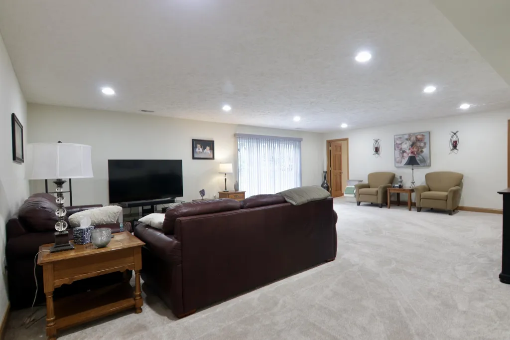 6829 Wintergreen Drive Fruitport Charter Township MI 49415