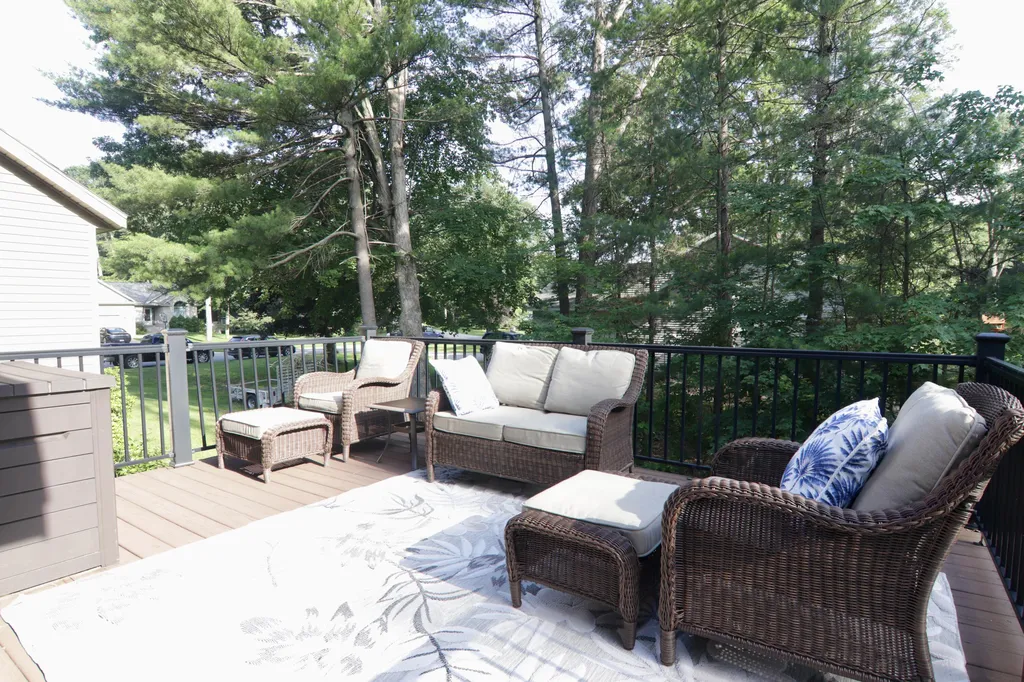 6829 Wintergreen Drive Fruitport Charter Township MI 49415