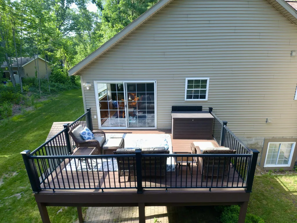 6829 Wintergreen Drive Fruitport Charter Township MI 49415