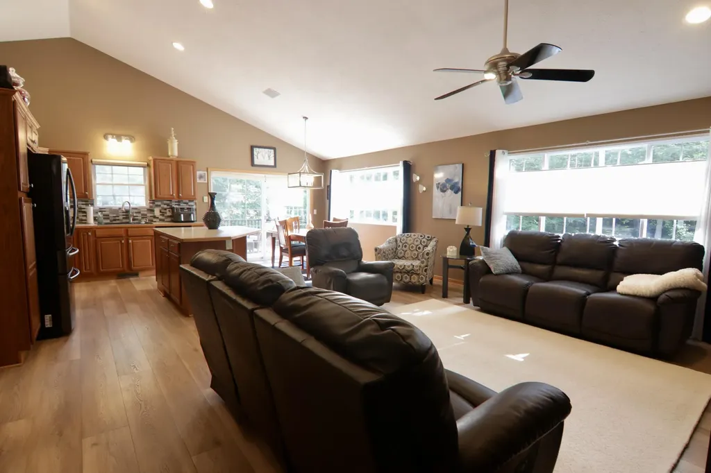 6829 Wintergreen Drive Fruitport Charter Township MI 49415