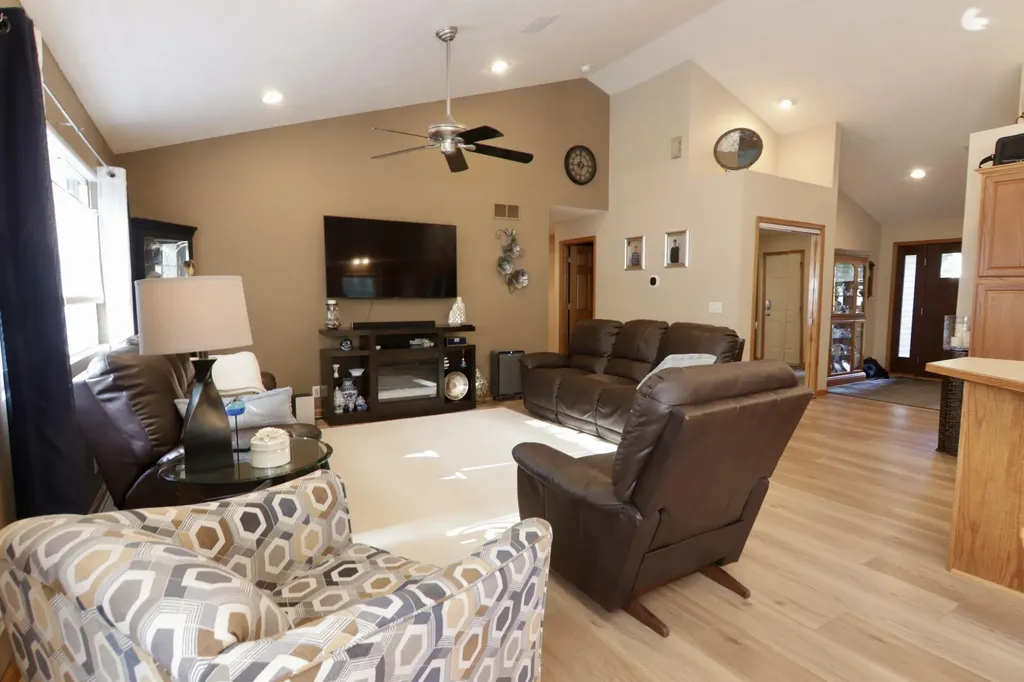 6829 Wintergreen Drive Fruitport Charter Township MI 49415