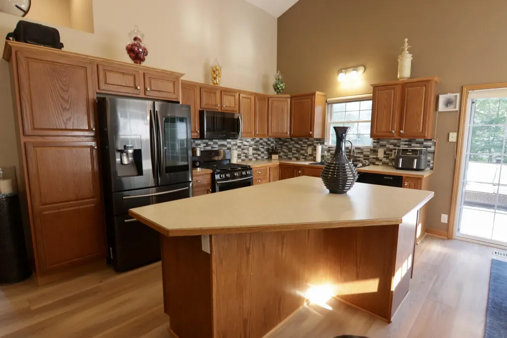 6829 Wintergreen Drive Fruitport Charter Township MI 49415