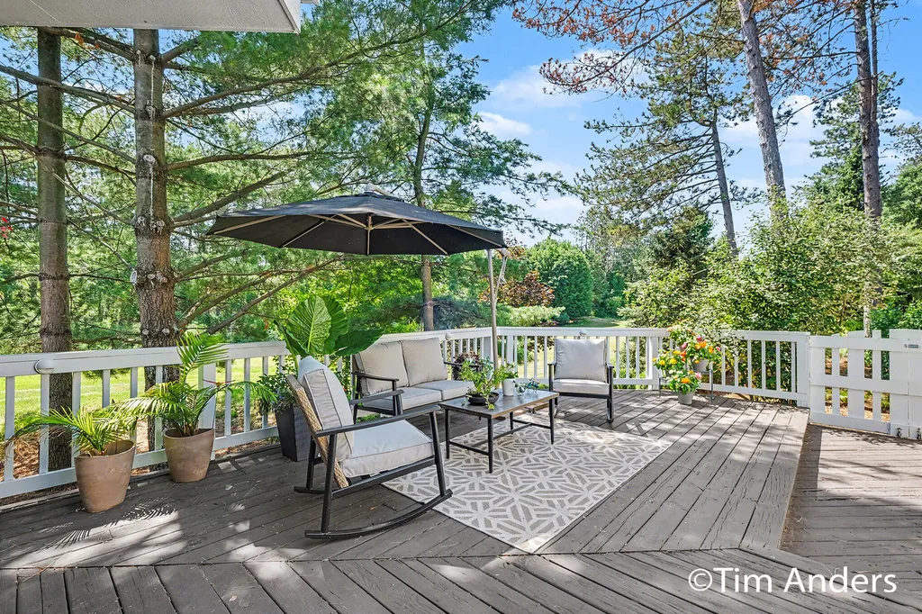 3433 Meadowood Trail Drive SE Cascade Charter Township MI 49546
