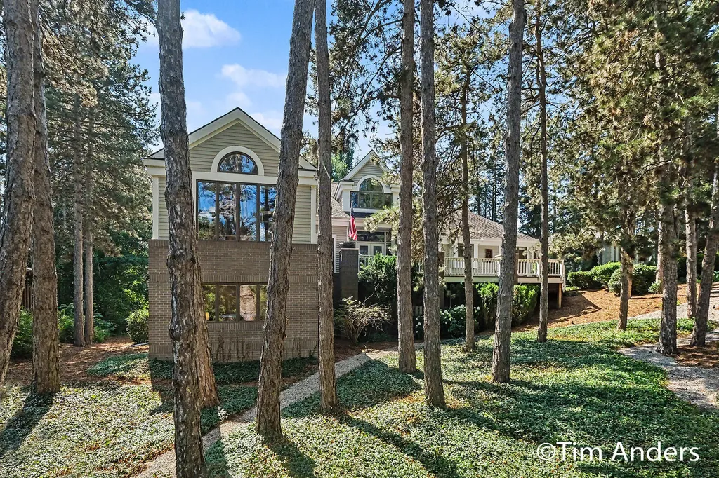 3433 Meadowood Trail Drive SE Cascade Charter Township MI 49546