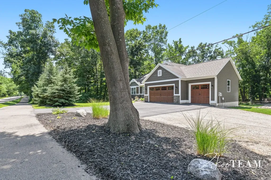 143 Maynard Avenue SW Walker City MI 49534
