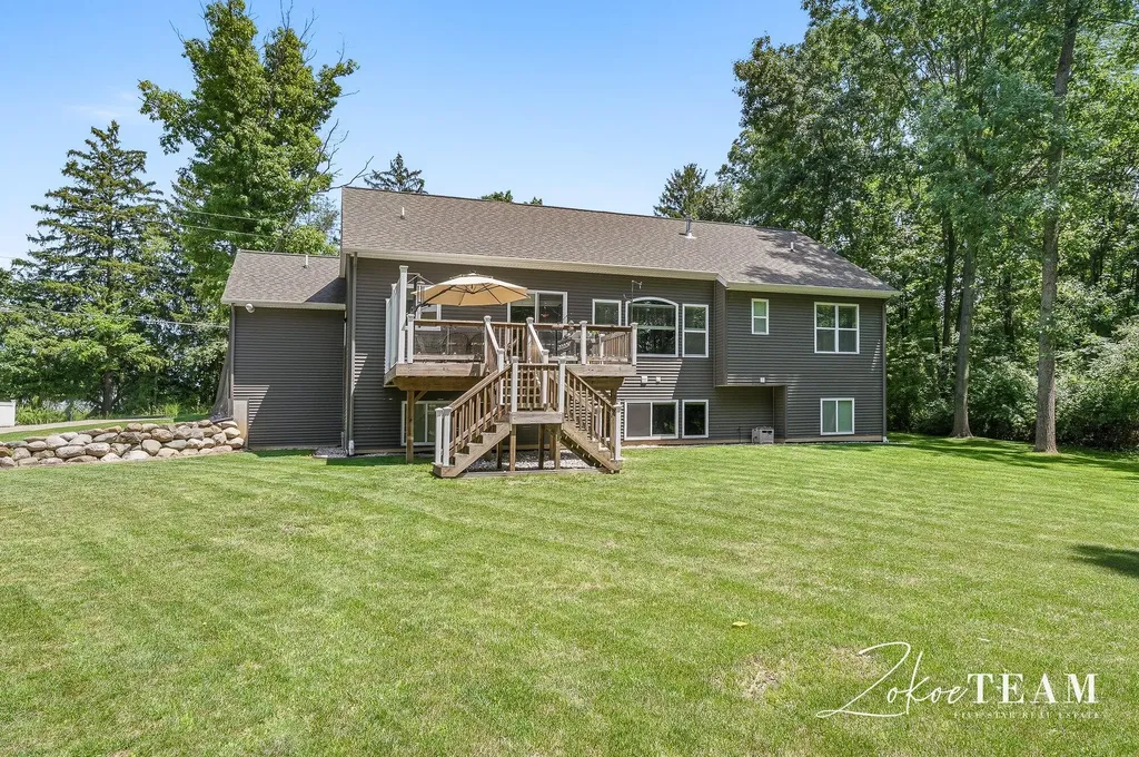 143 Maynard Avenue SW Walker City MI 49534
