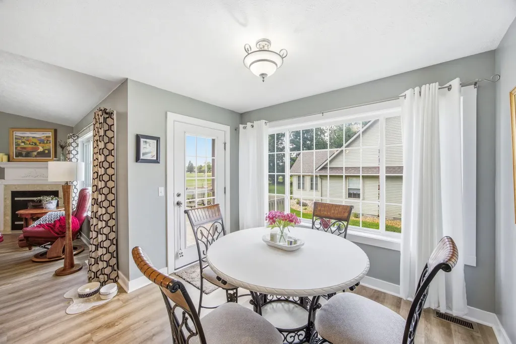7737 Carriage Lane Morton Township MI 49346