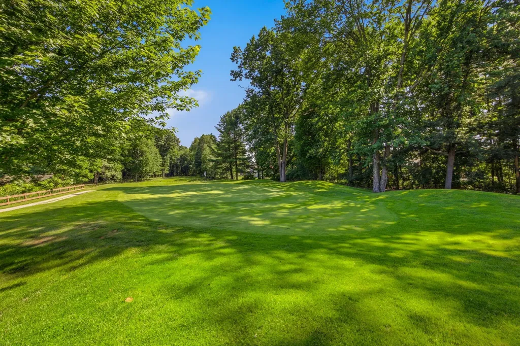 7737 Carriage Lane Morton Township MI 49346