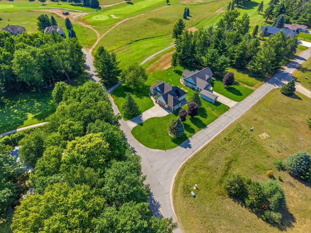 7737 Carriage Lane Morton Township MI 49346