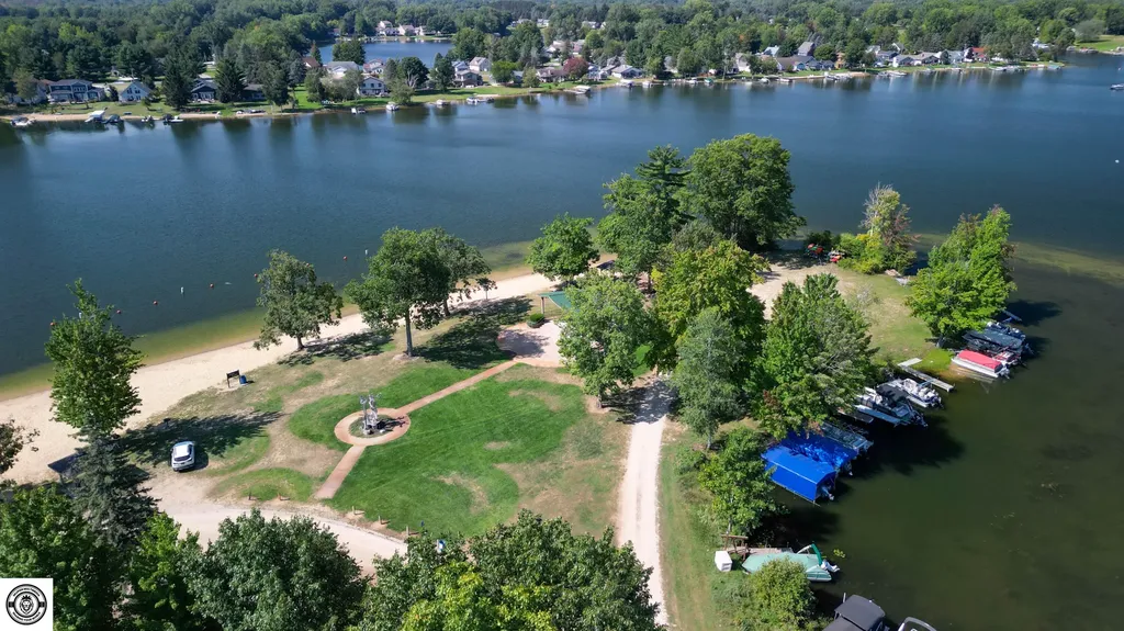 7737 Carriage Lane Morton Township MI 49346