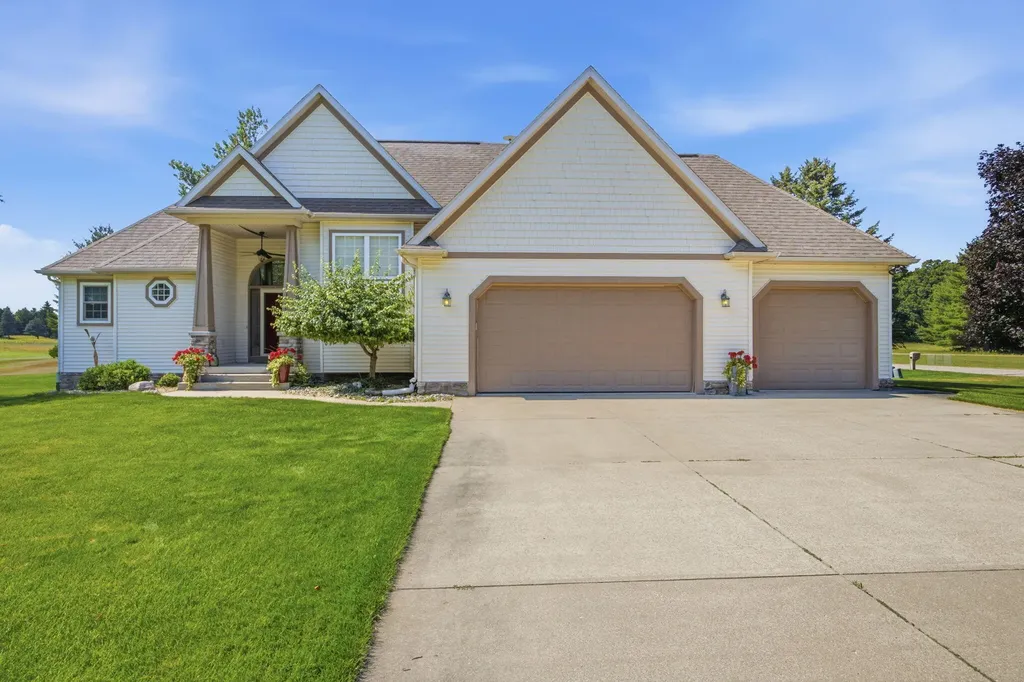 7737 Carriage Lane Morton Township MI 49346